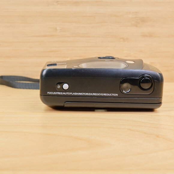 Polaroid 2000FF Focus Free 35mm Film Point & Shoot Camera - Picture 6 of 7
